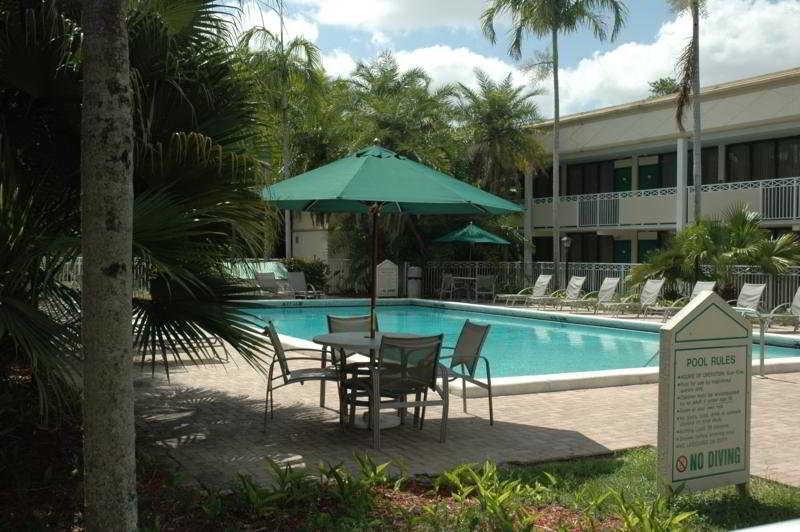Sawgrass Inn & Conference Center Plantation Exterior photo