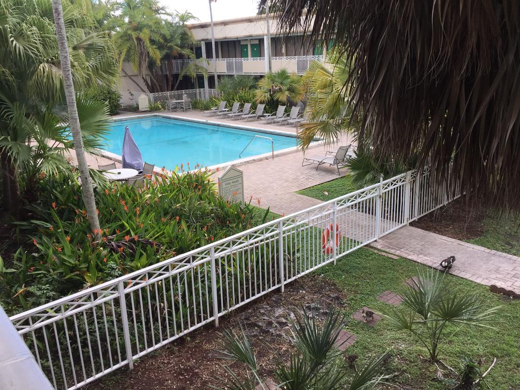 Sawgrass Inn & Conference Center Plantation Exterior photo