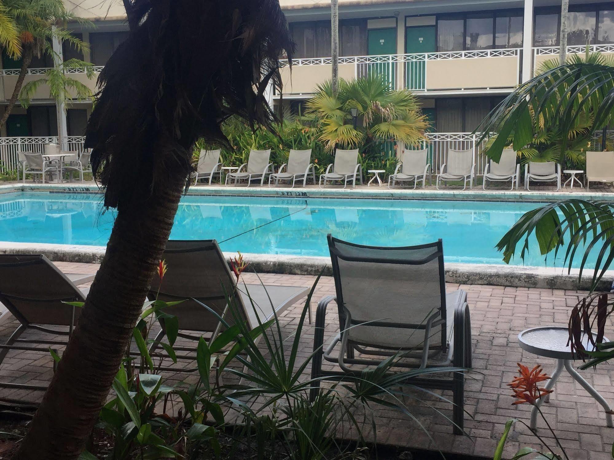 Sawgrass Inn & Conference Center Plantation Exterior photo